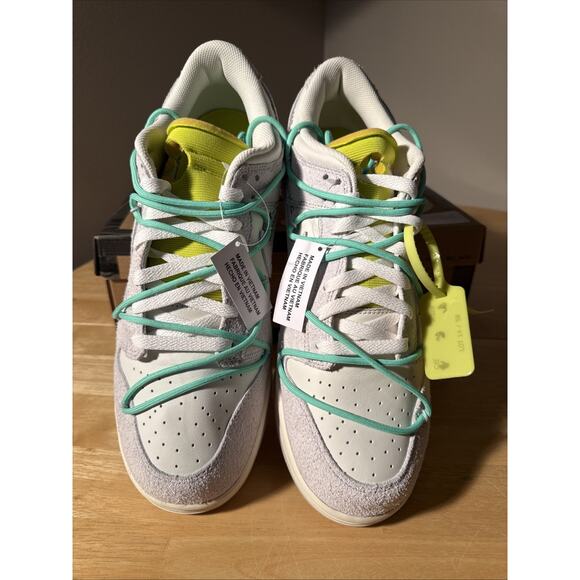 Athletic_Shoes